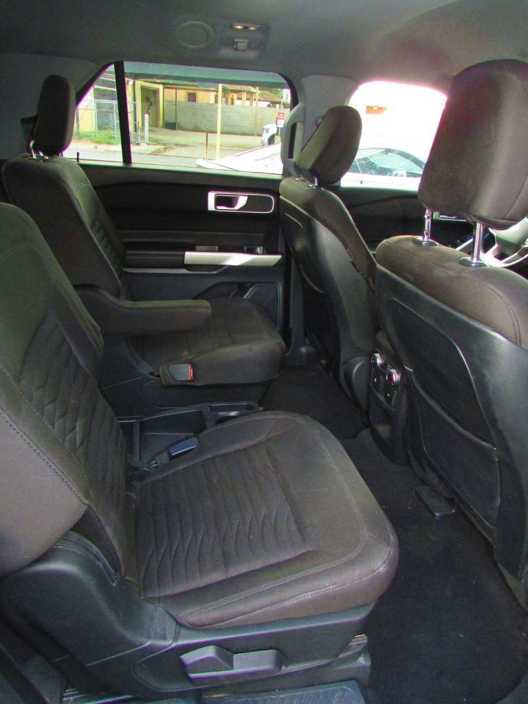 Used 2020 Ford Explorer XLT image 17
