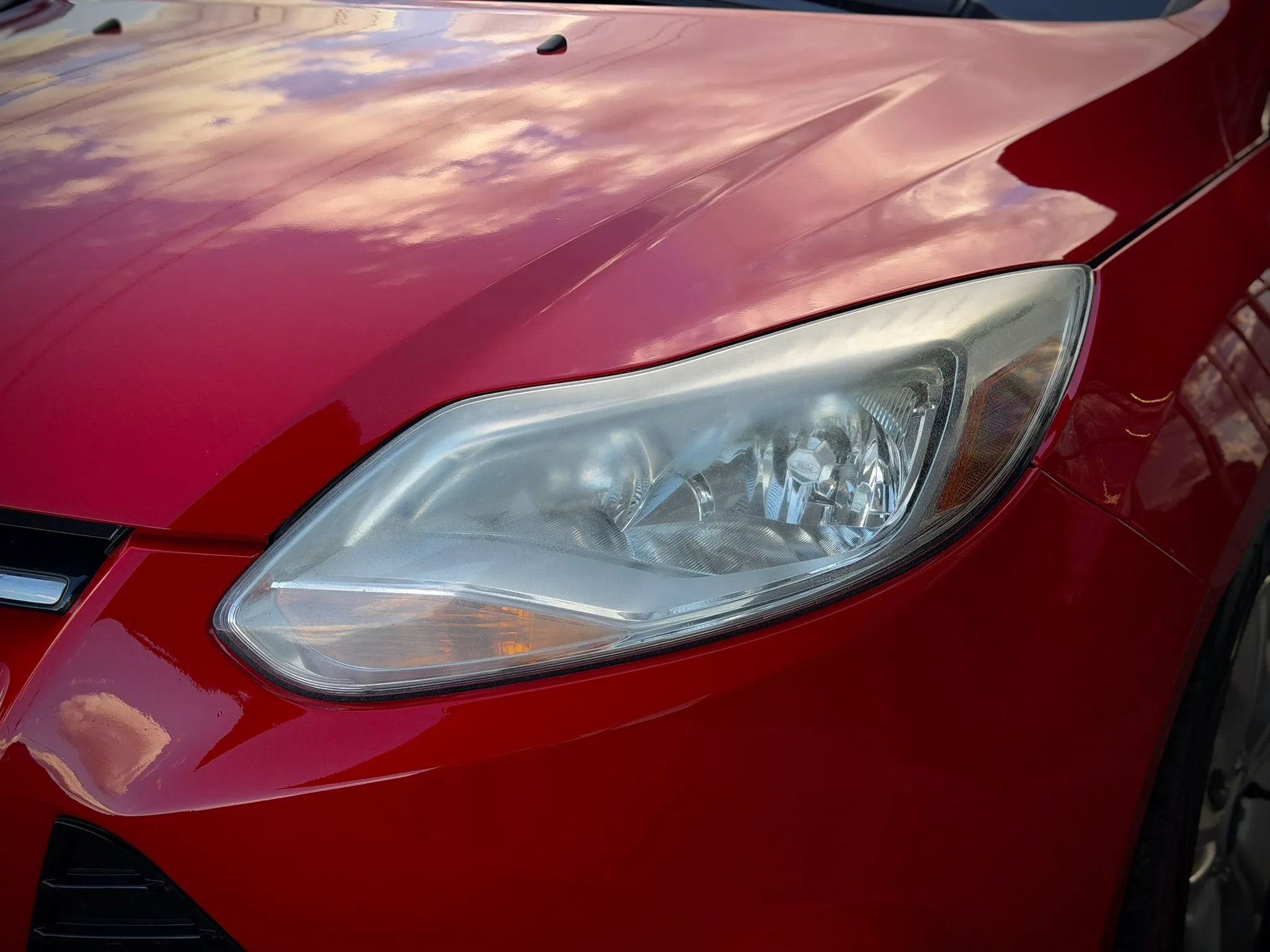 Used 2014 Ford Focus SE w/ SE Winter Package FWD image 18