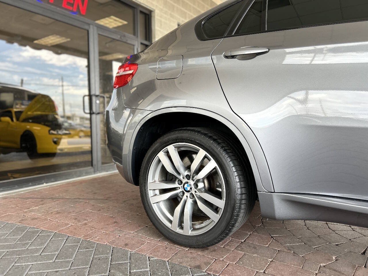 Used 2010 BMW X6 M AWD/4WD image 21