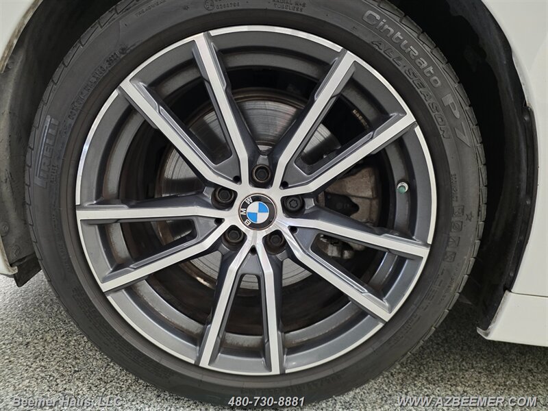 Used 2024 BMW 230i Coupe w/ Convenience Package RWD image 16