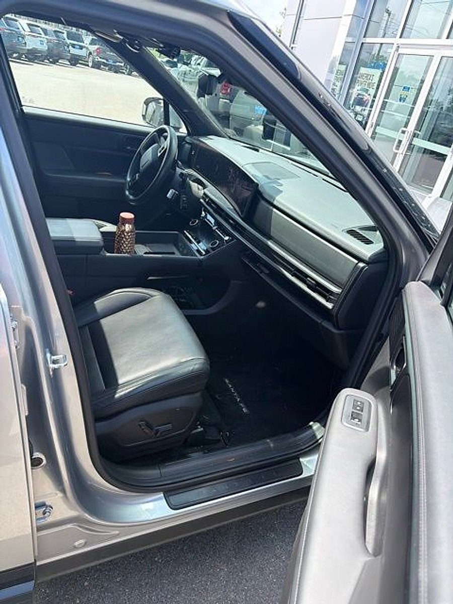 Used 2024 Hyundai Santa Fe Calligraphy AWD/4WD image 9