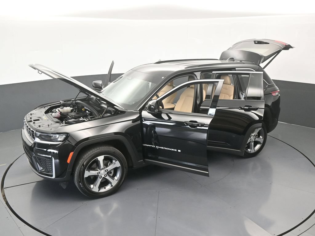 Used 2026 Jeep Grand Cherokee Limited RWD image 63