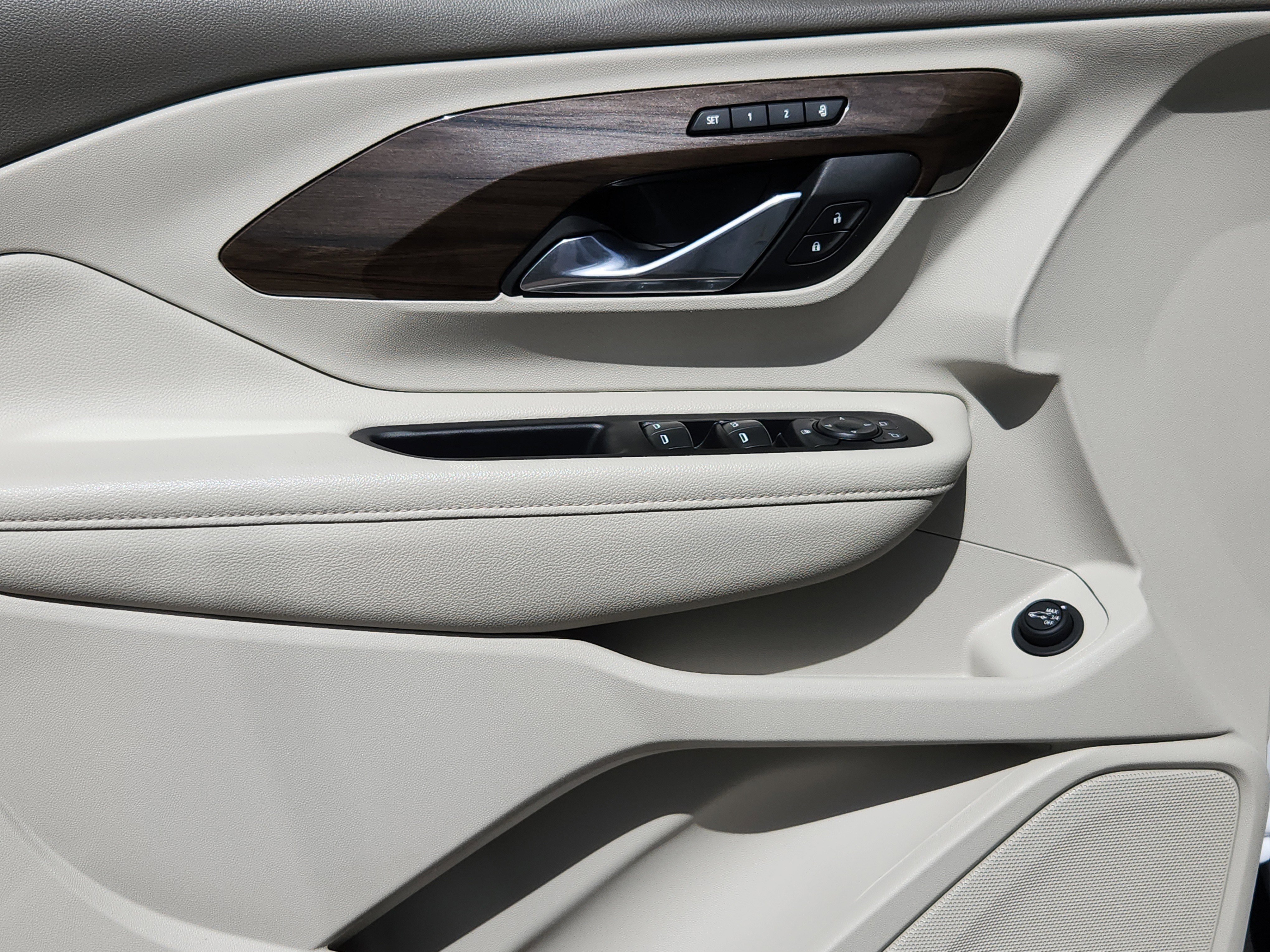 Used 2020 GMC Terrain Denali w/ Denali Premium Package image 6