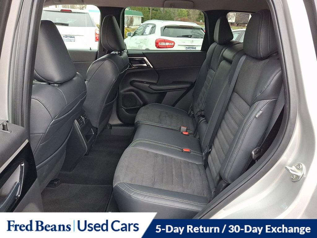 Used 2022 Mitsubishi Outlander SE image 10