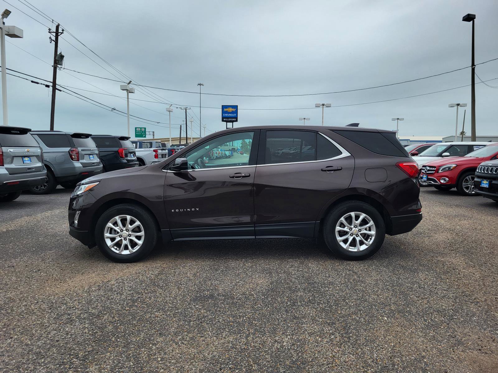 Used 2020 Chevrolet Equinox LT FWD image 2