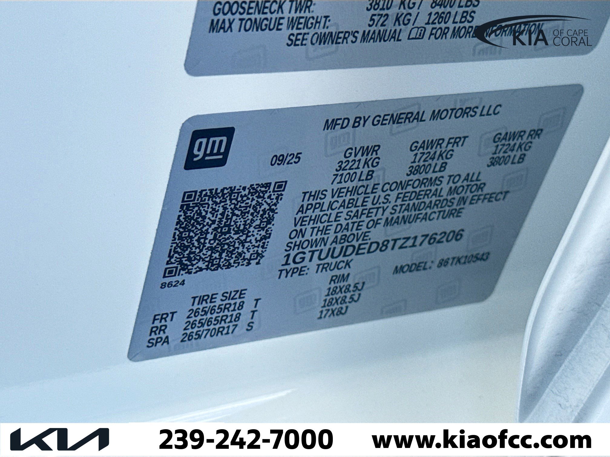 Used 2026 GMC Sierra 1500 SLT AWD/4WD image 40