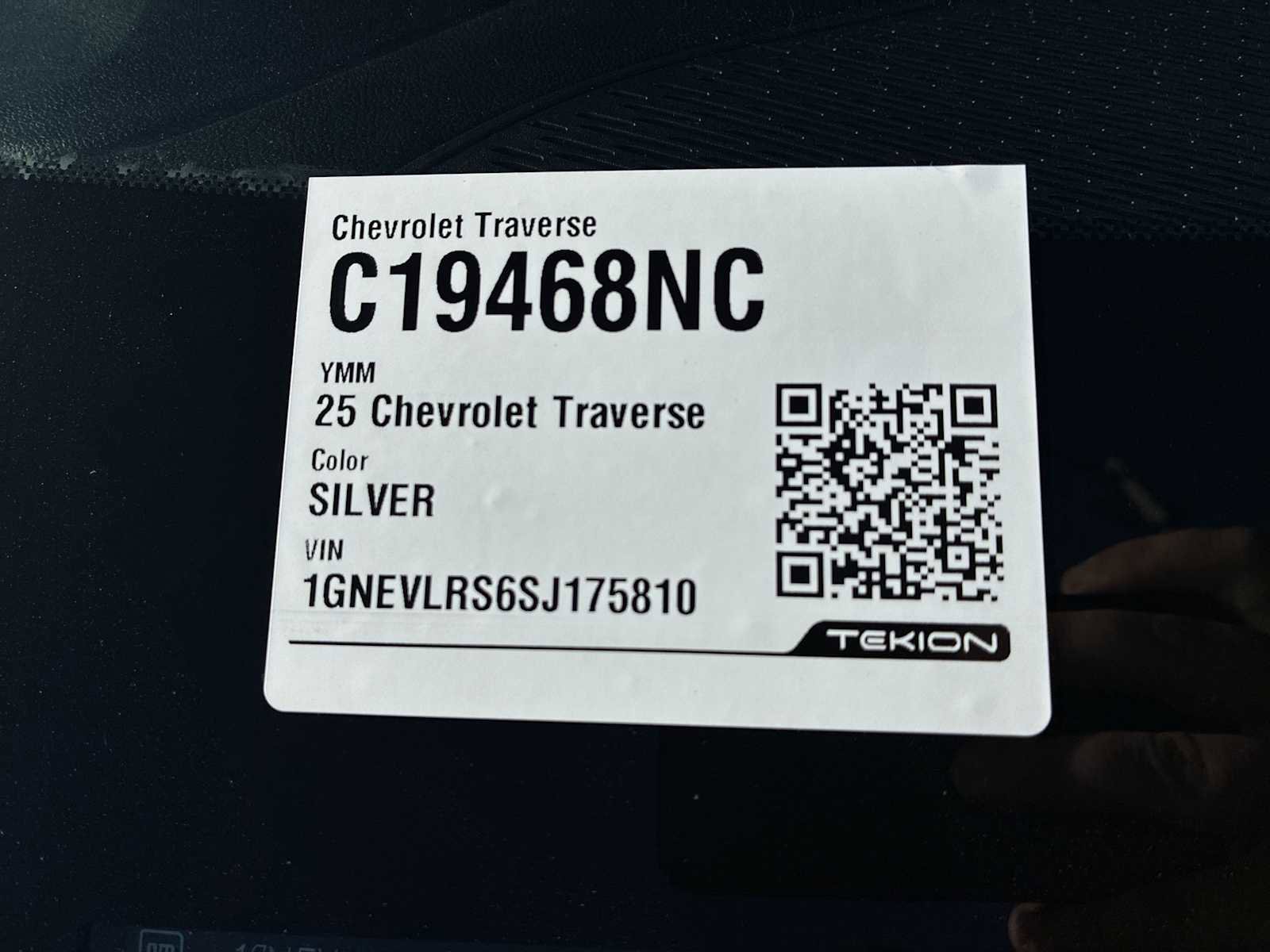 Certified 2025 Chevrolet Traverse RS image 35