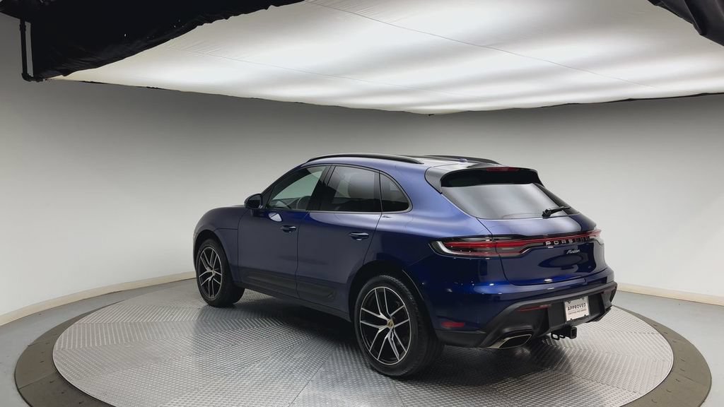 Used 2022 Porsche Macan AWD/4WD image 4