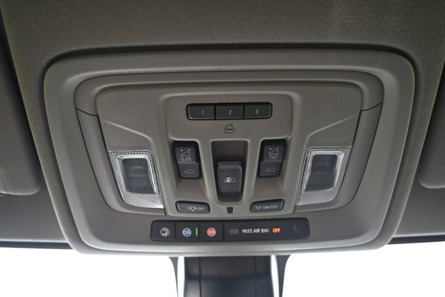 Used 2020 Chevrolet Silverado 1500 LTZ w/ LTZ Premium Package AWD/4WD image 35