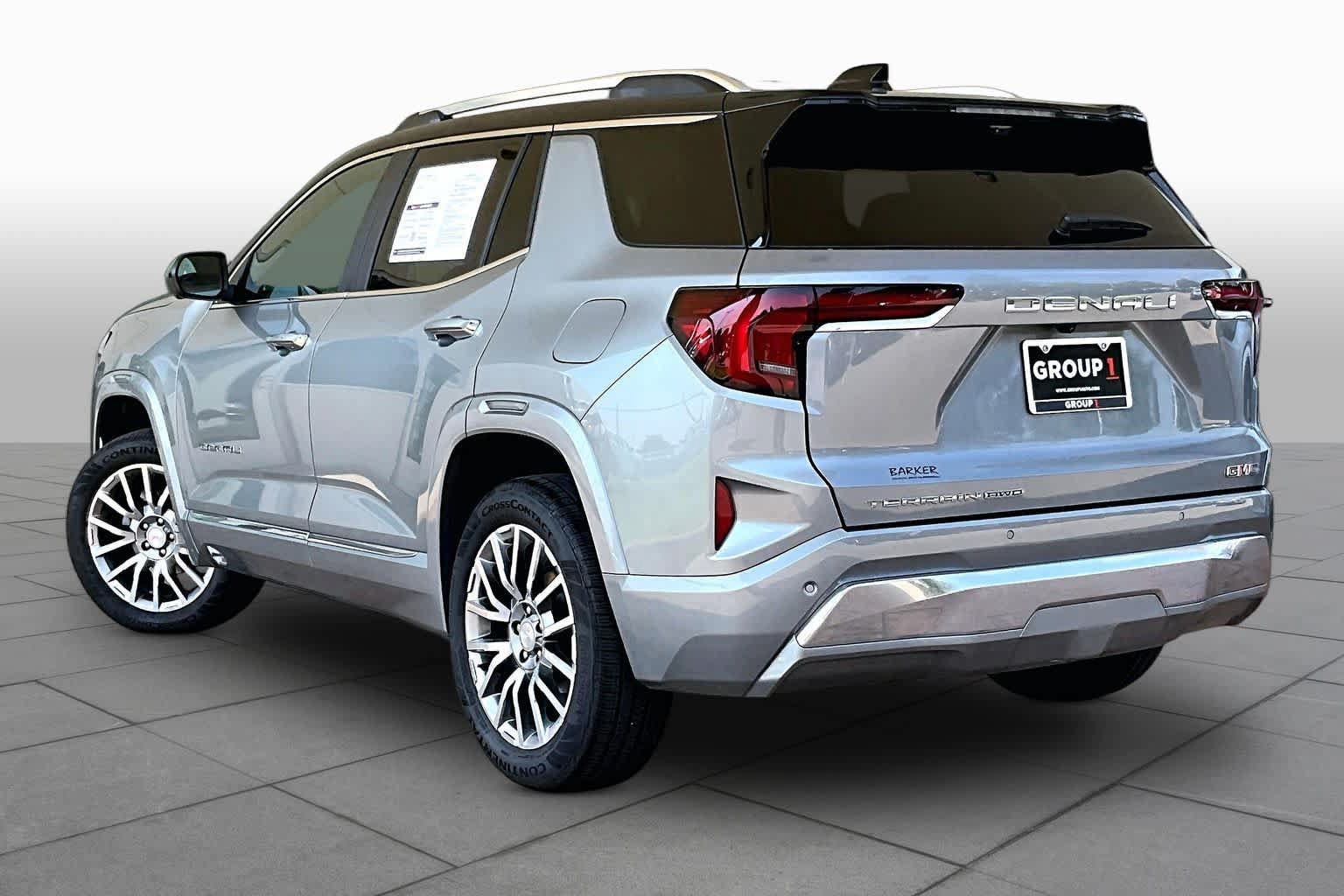 Used 2026 GMC Terrain Denali AWD/4WD image 11