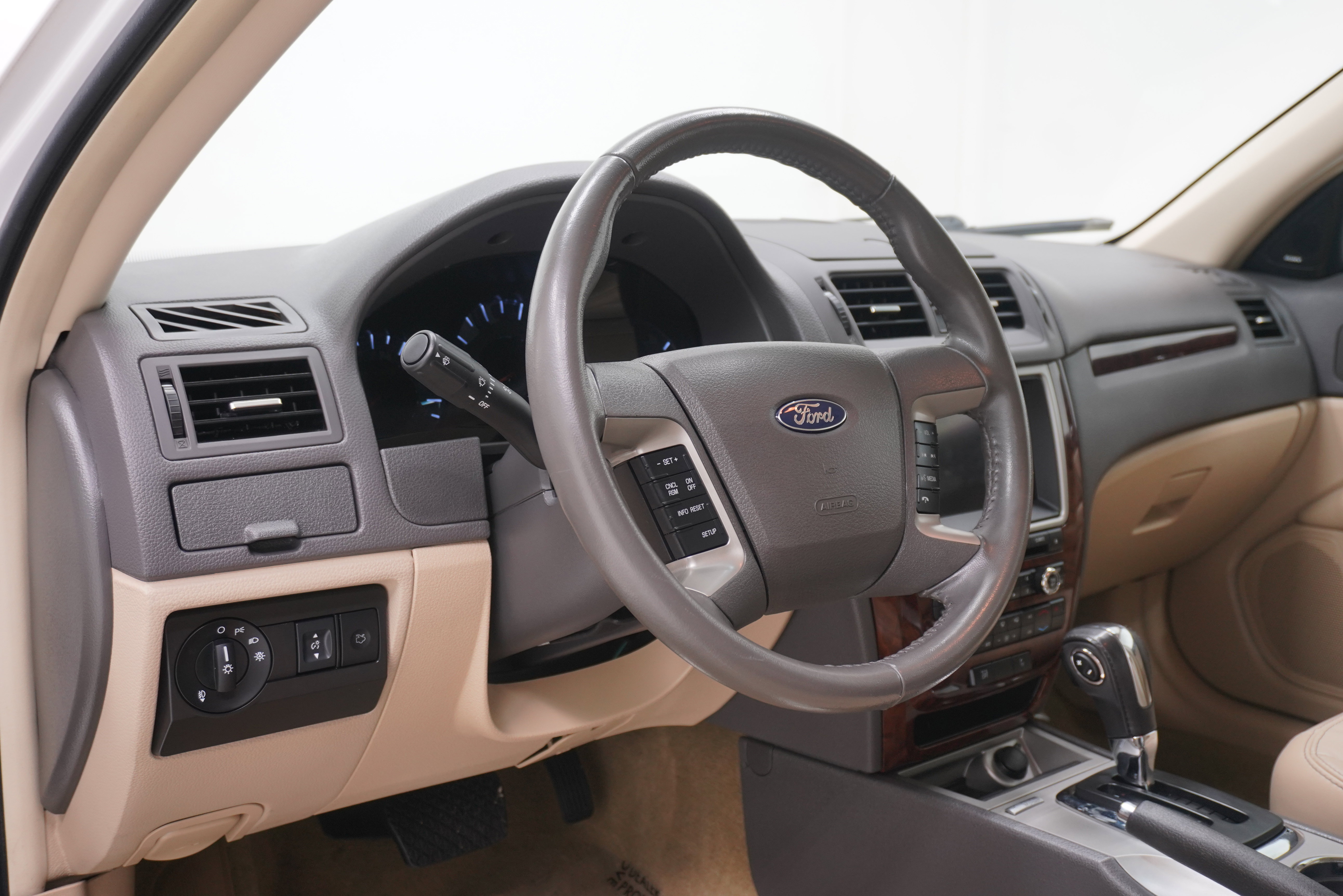 Used 2012 Ford Fusion SEL FWD image 9