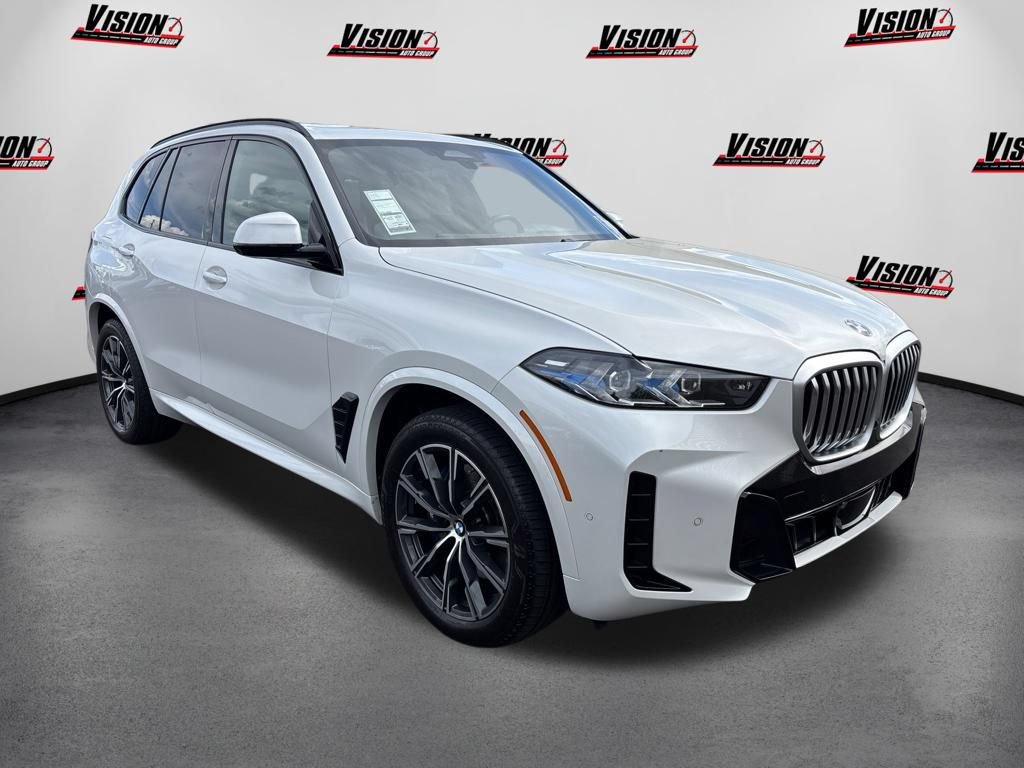 Used 2024 BMW X5 xDrive40i w/ M Sport Package AWD/4WD image 3