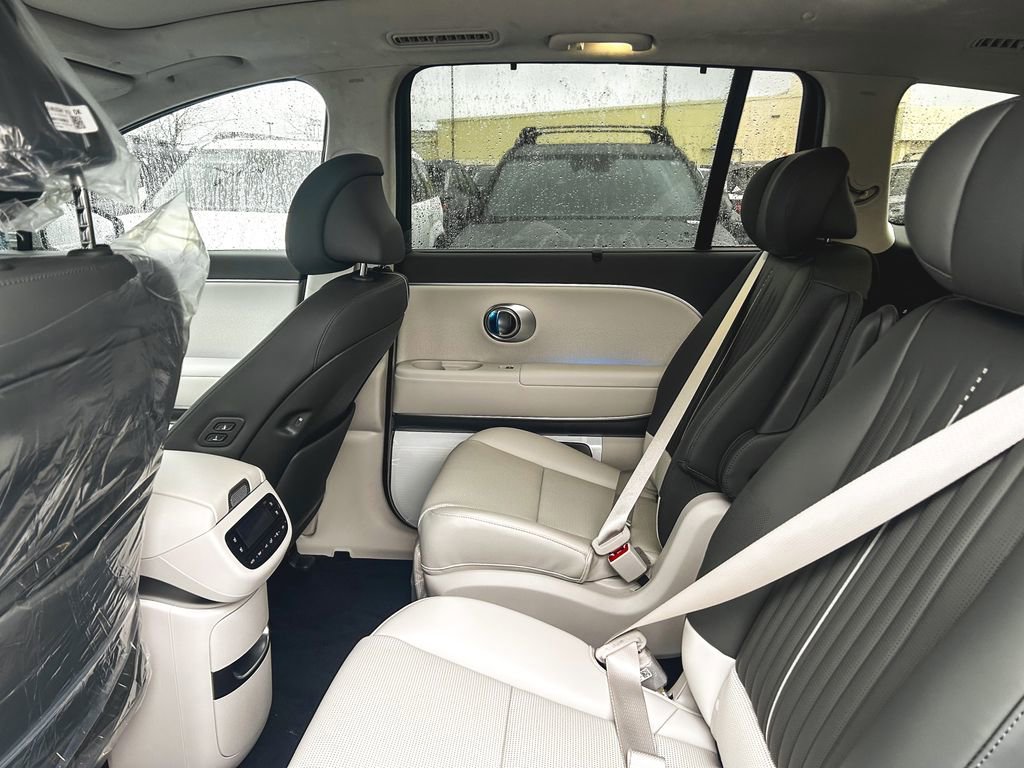 New 2026 Hyundai Ioniq 9 Calligraphy image 13