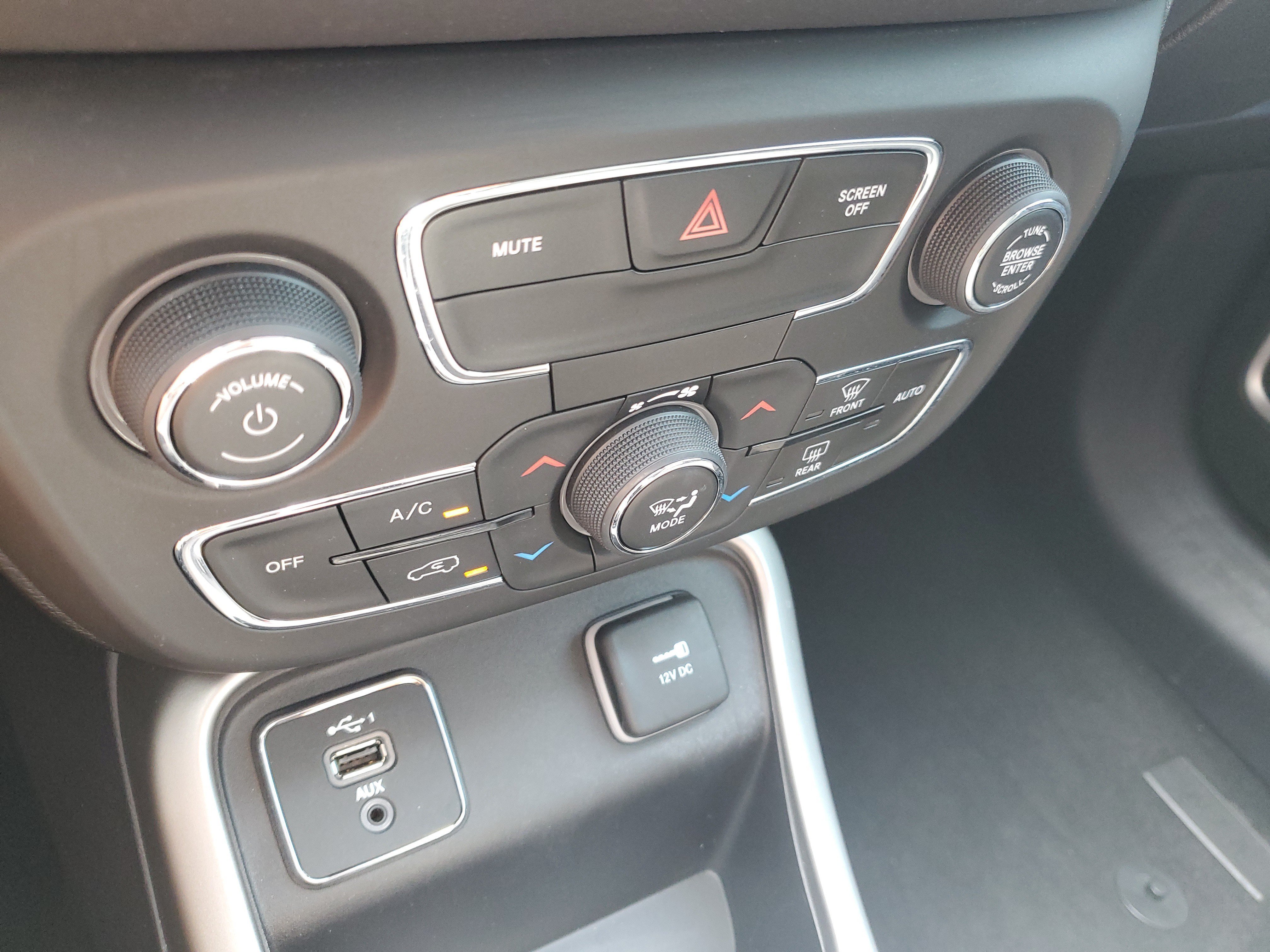 Used 2020 Jeep Compass Sport w/ Tech Group FWD image 22