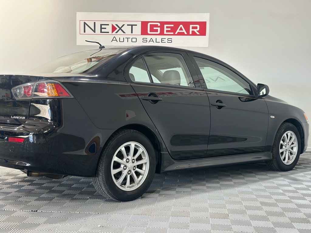 Used 2011 Mitsubishi Lancer ES image 9
