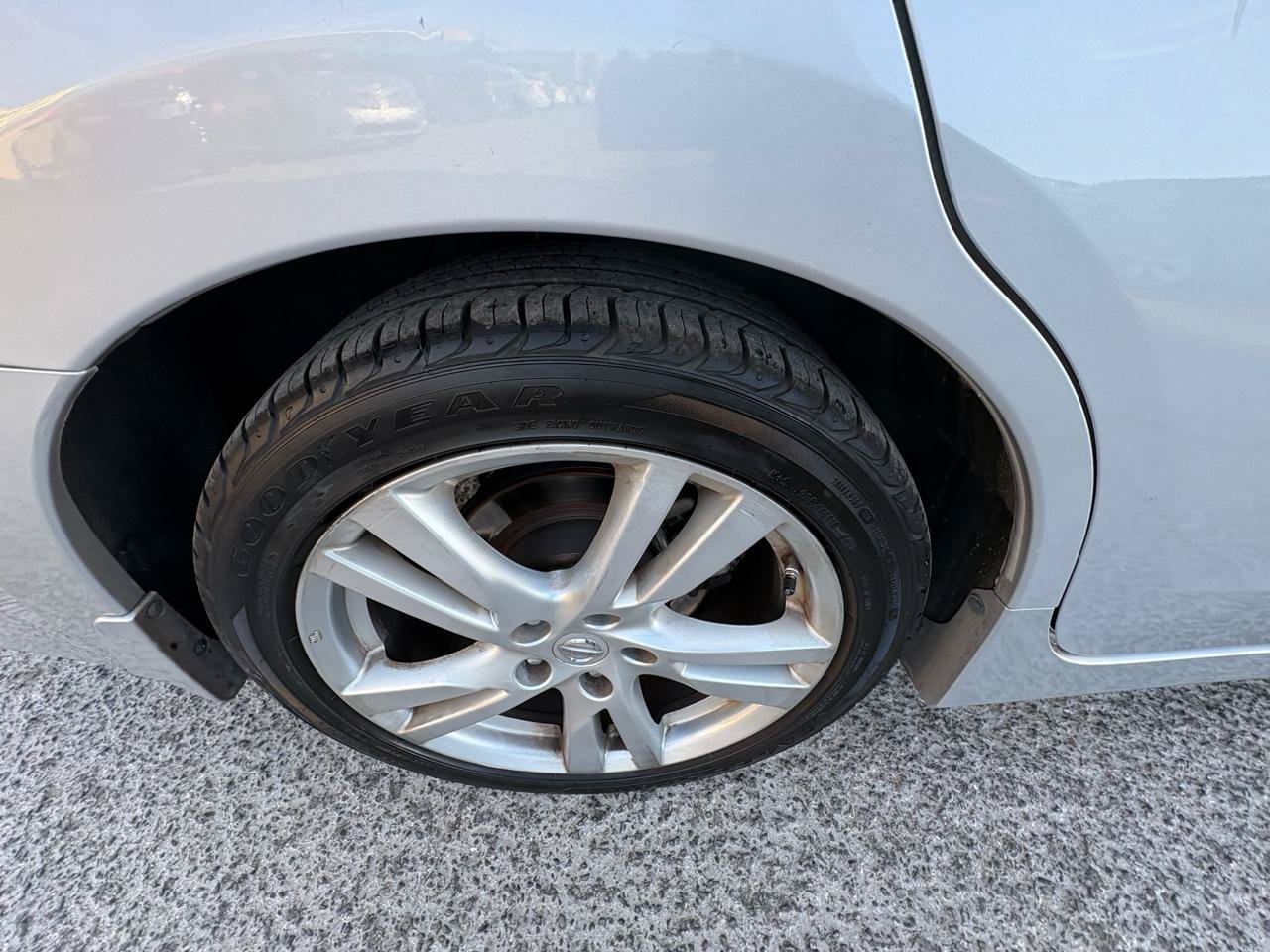Used 2017 Nissan Altima 3.5 SL w/ 3.5SL Technology Package FWD image 33