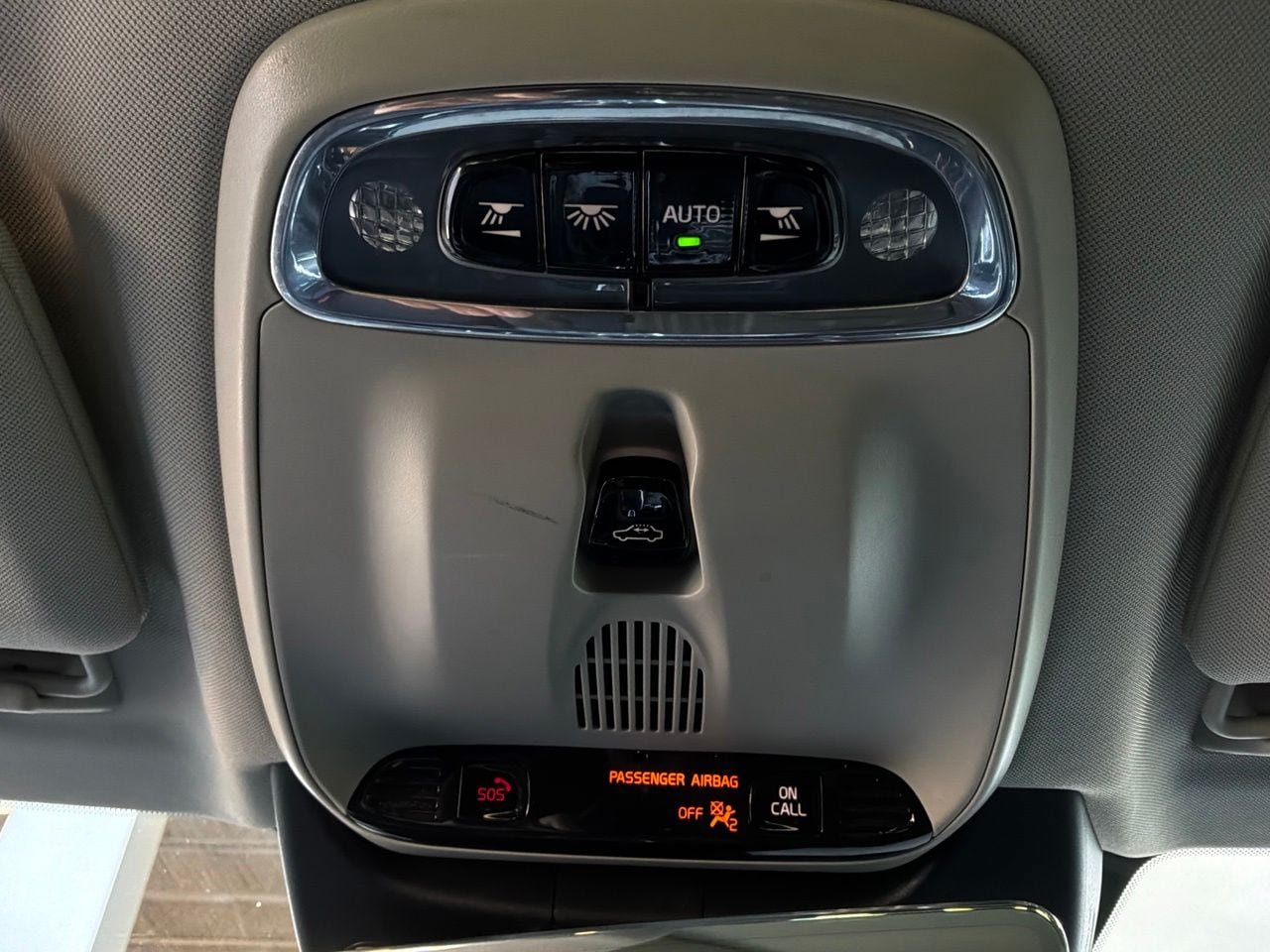 Used 2019 Volvo S90 T6 Momentum AWD/4WD image 18