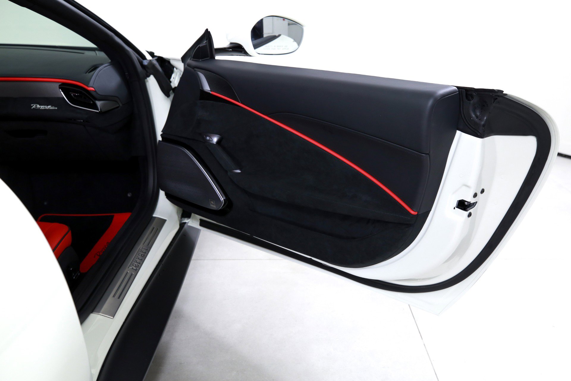 Used 2024 Ferrari Roma Spider image 20