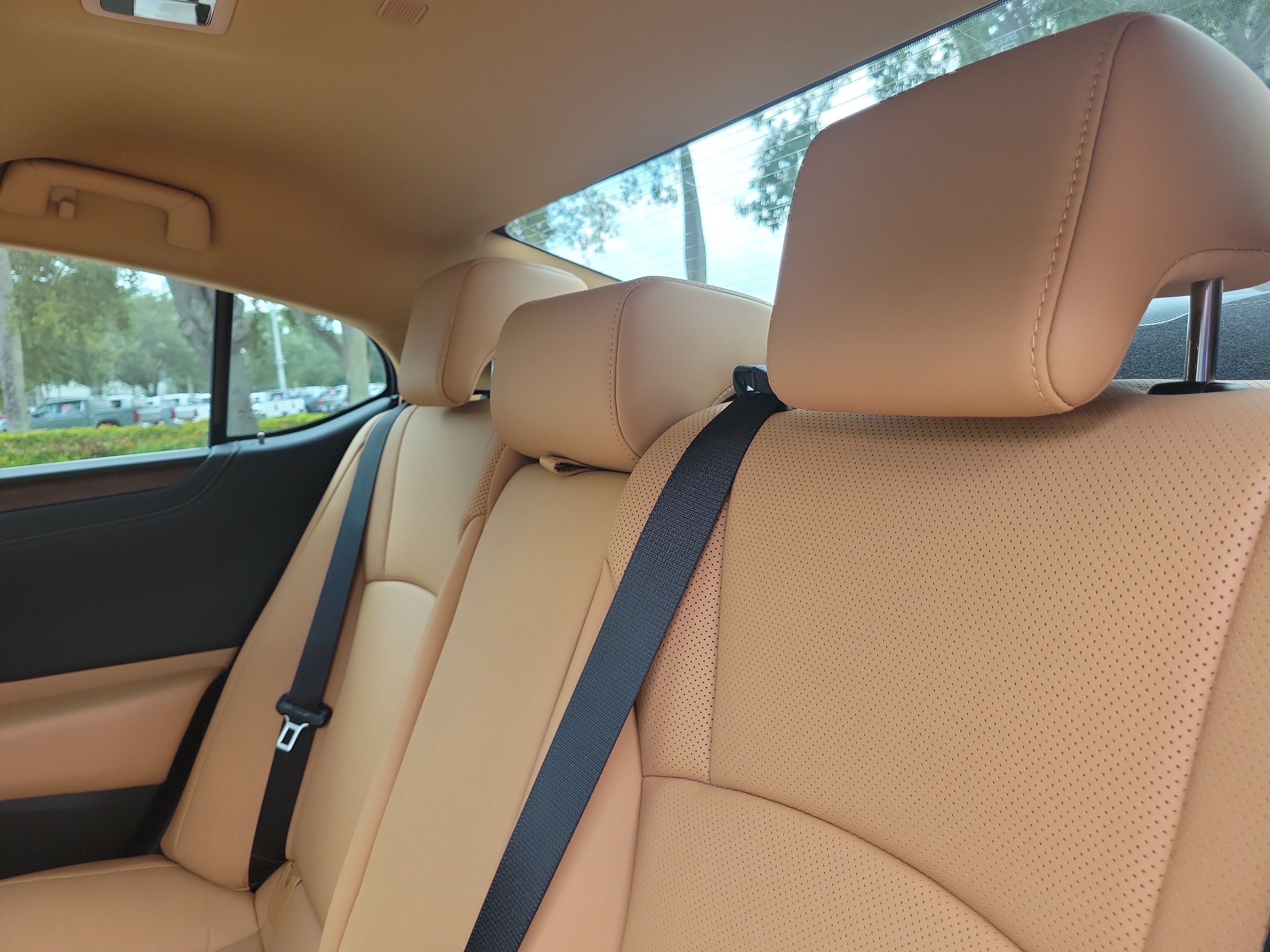 Used 2024 Lexus ES 350 w/ Premium Package FWD image 14