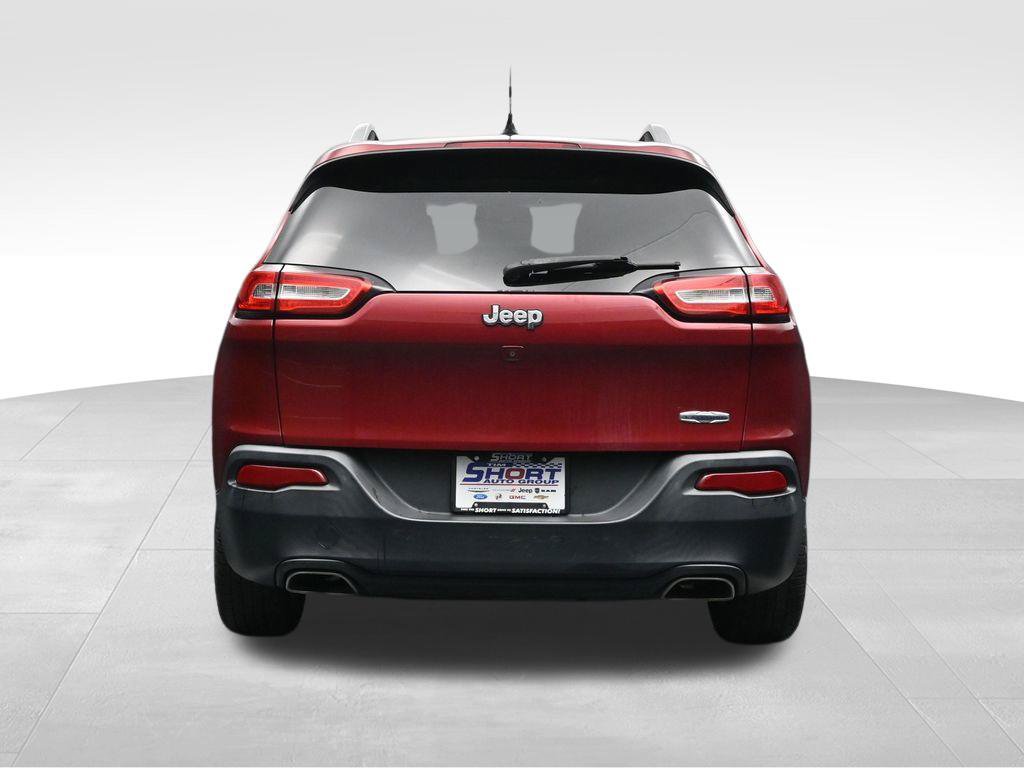 Used 2015 Jeep Cherokee Latitude w/ Comfort/Convenience Group FWD image 4