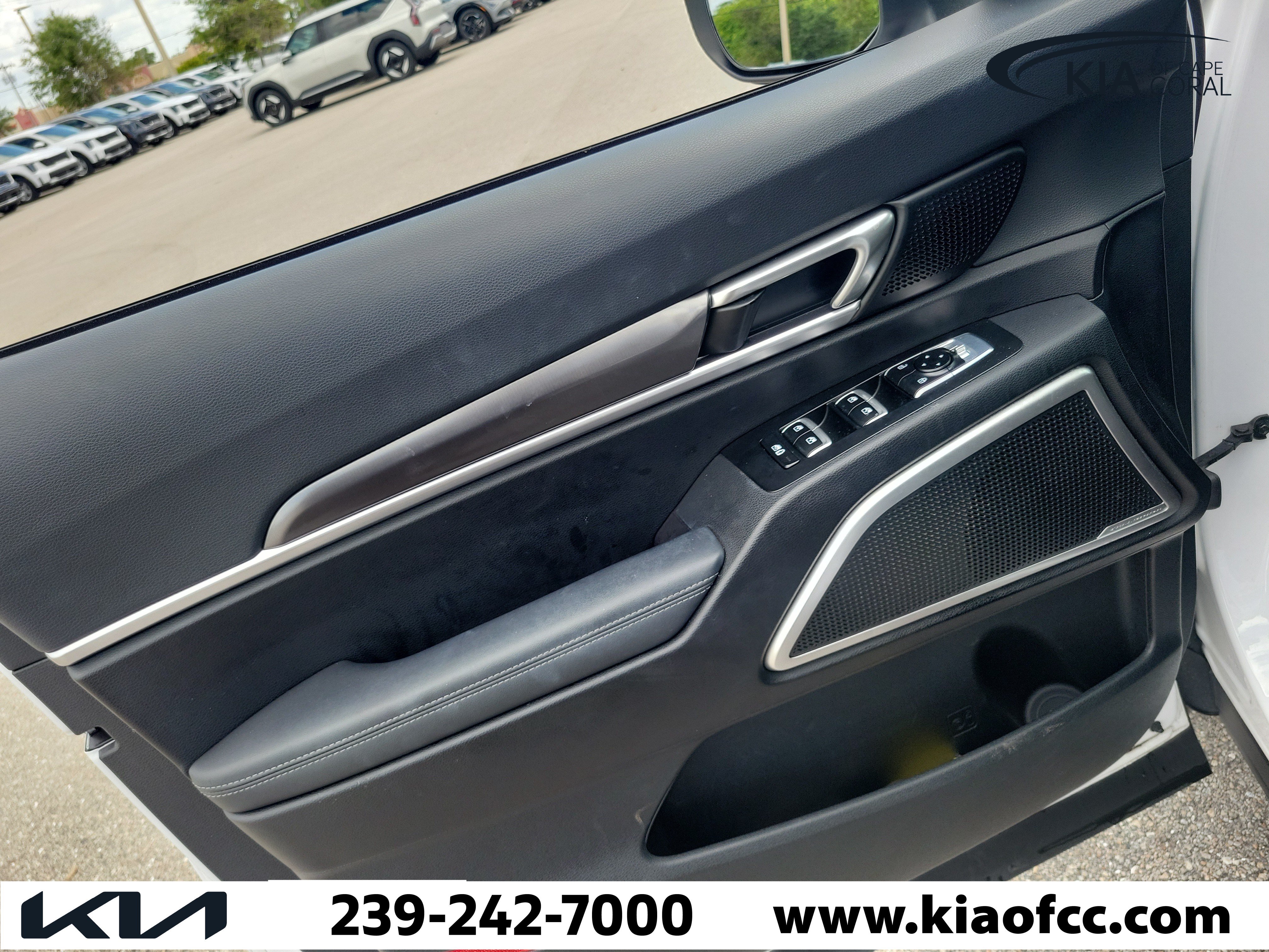 Certified 2024 Kia Telluride S w/ S Sunroof Package FWD image 23