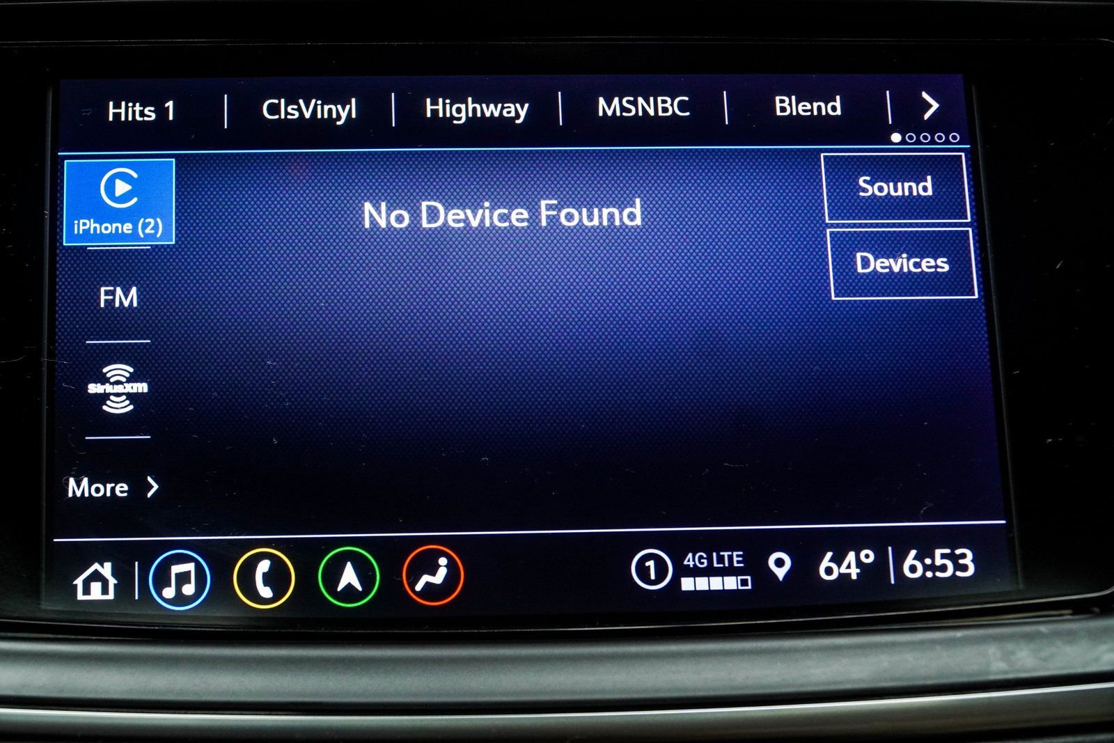 Used 2023 Buick Enclave Avenir image 22