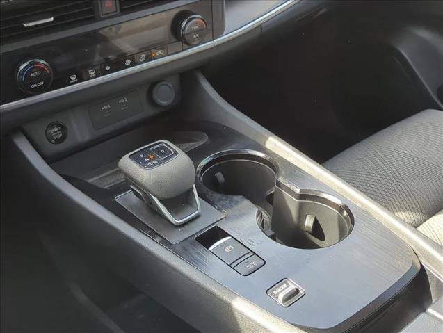 Certified 2024 Nissan Rogue SV FWD image 15