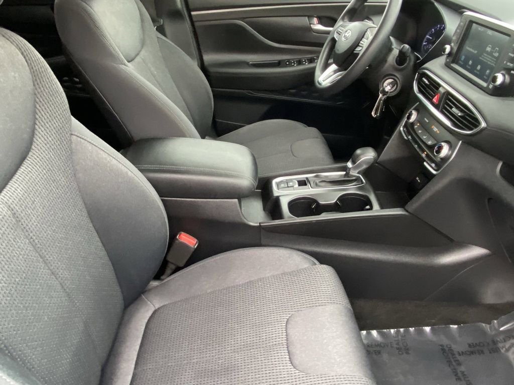 Used 2020 Hyundai Santa Fe SE FWD image 16
