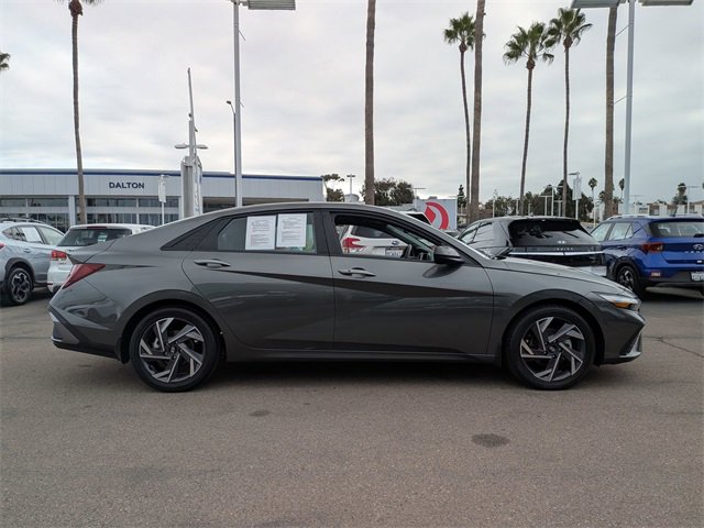 Used 2025 Hyundai Elantra Sport image 5