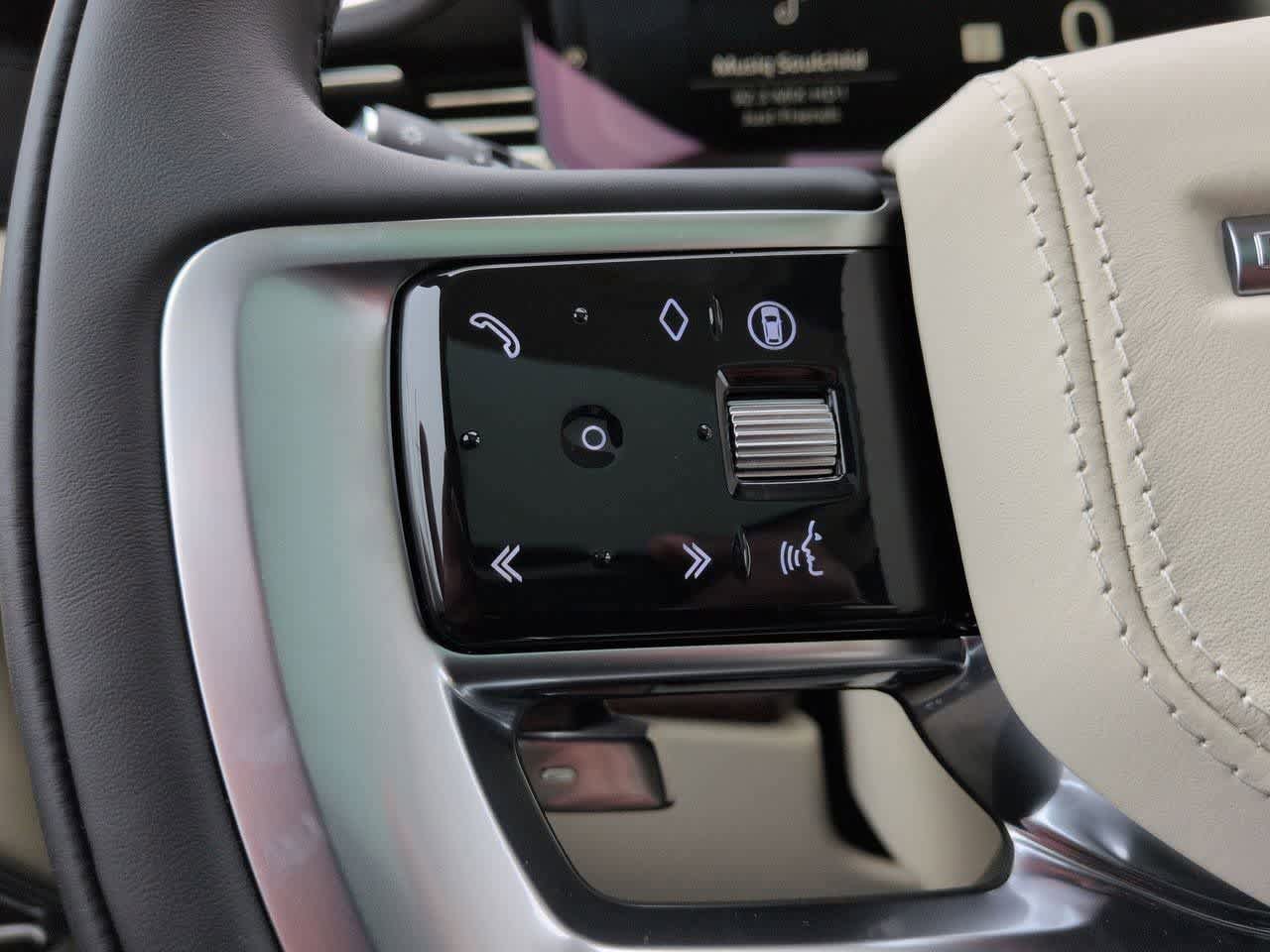 New 2026 Land Rover Range Rover SE image 25