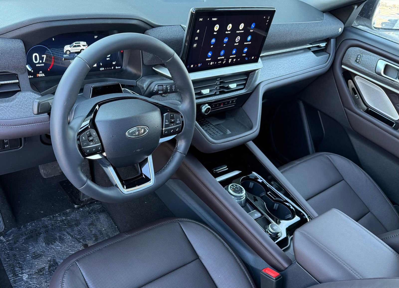 Used 2025 Ford Explorer Platinum w/ LUX Leather Package AWD/4WD image 20