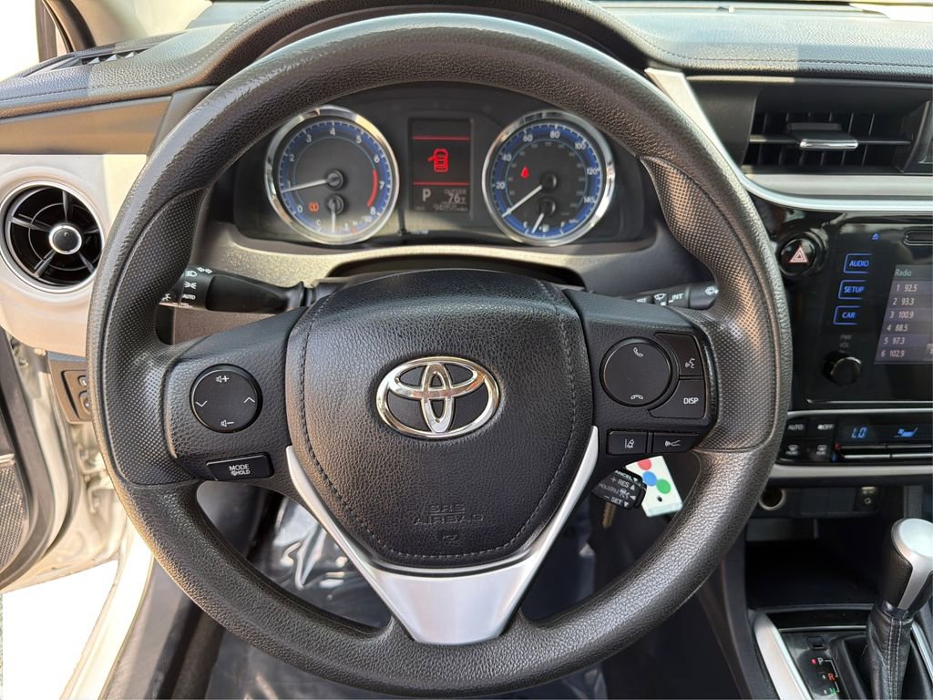 Used 2018 Toyota Corolla LE image 17