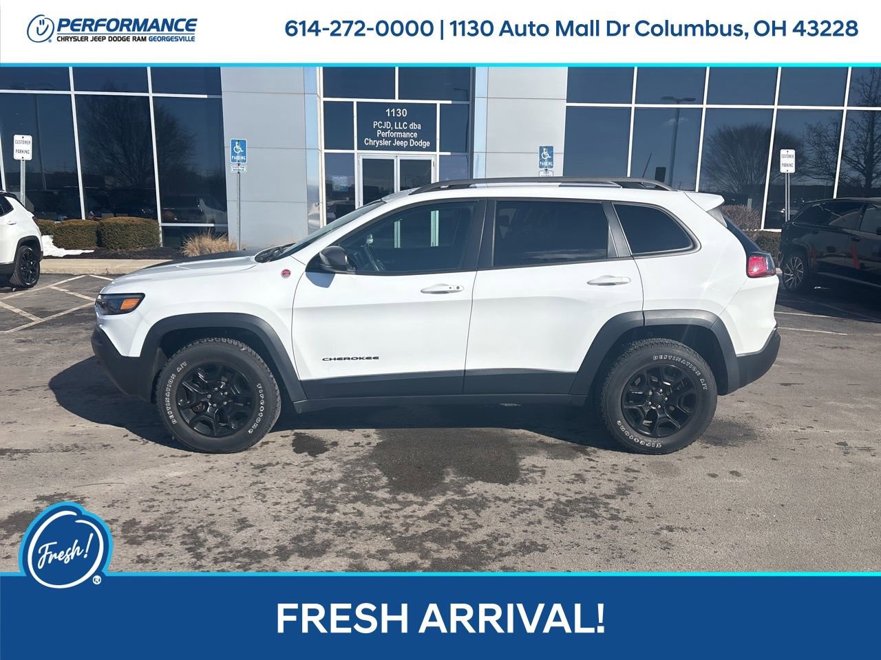 Used 2019 Jeep Cherokee Trailhawk w/ Cold Weather Group image 7