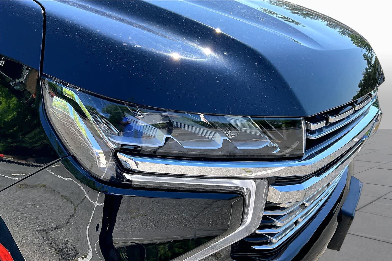 Used 2023 Chevrolet Tahoe Premier AWD/4WD image 28