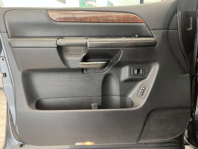 Used 2010 Nissan Armada Platinum AWD/4WD image 12