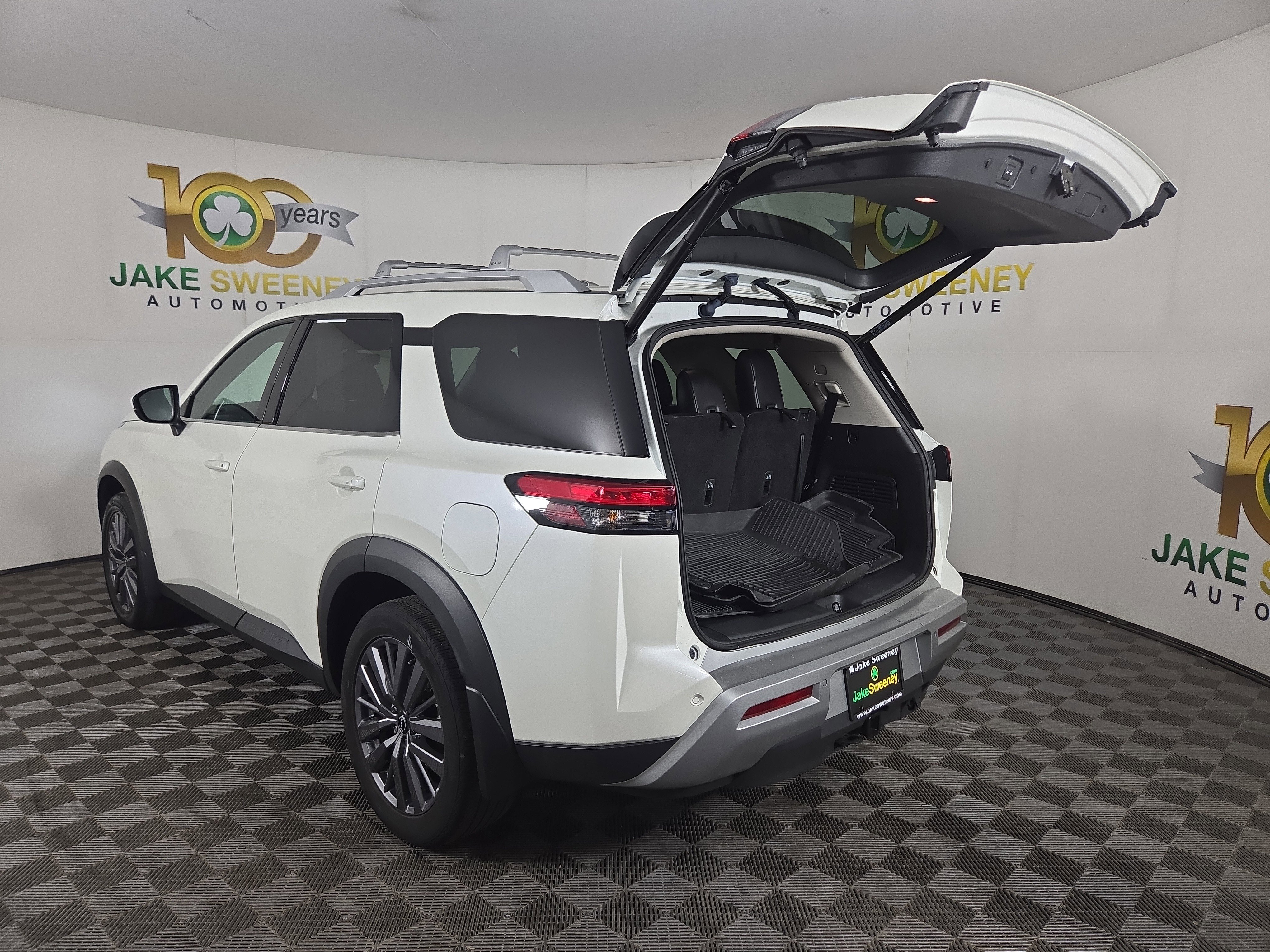 Used 2024 Nissan Pathfinder SL w/ SL Premium Package image 32