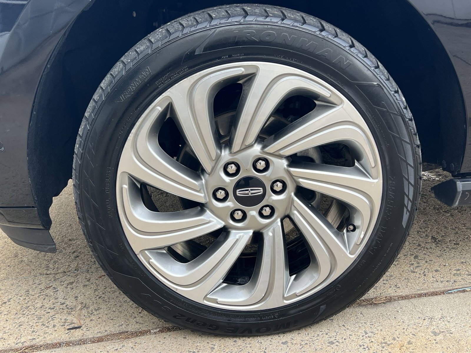 Used 2023 Lincoln Navigator Reserve image 12