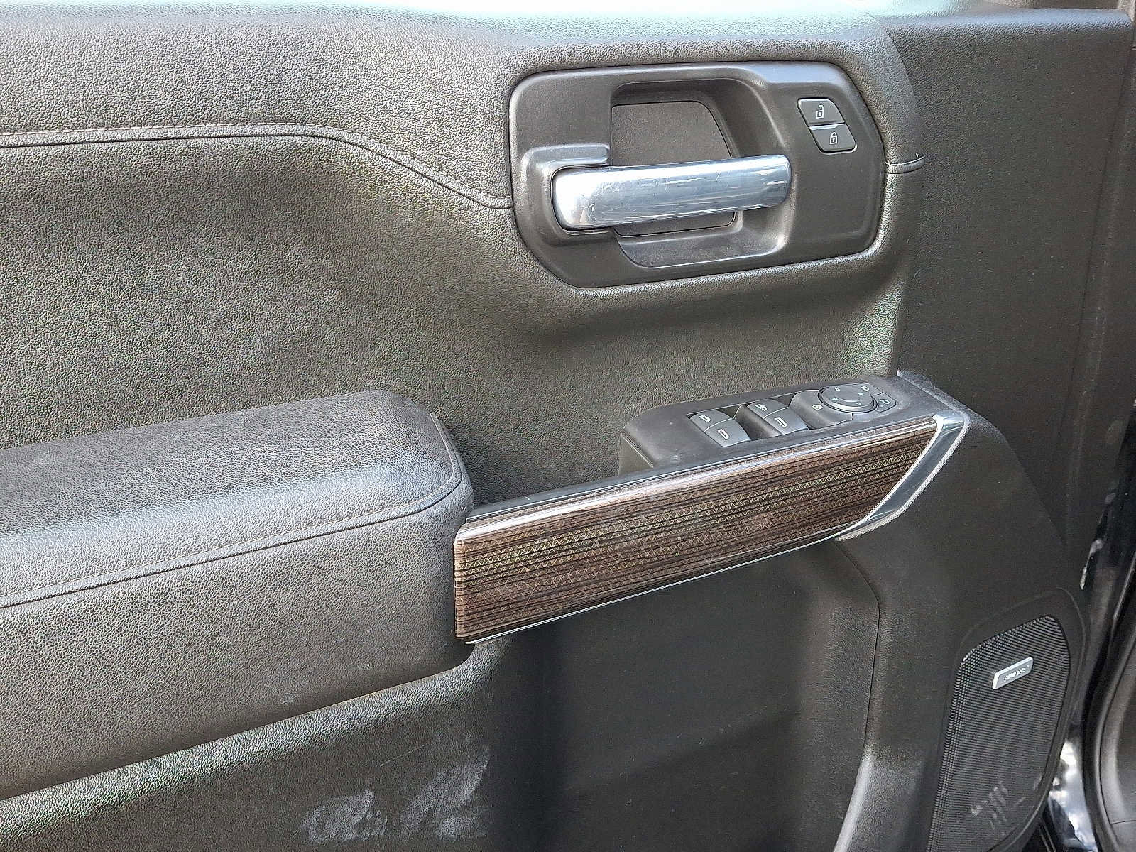 Used 2021 Chevrolet Silverado 1500 LT Trail Boss w/ Convenience Package II image 12