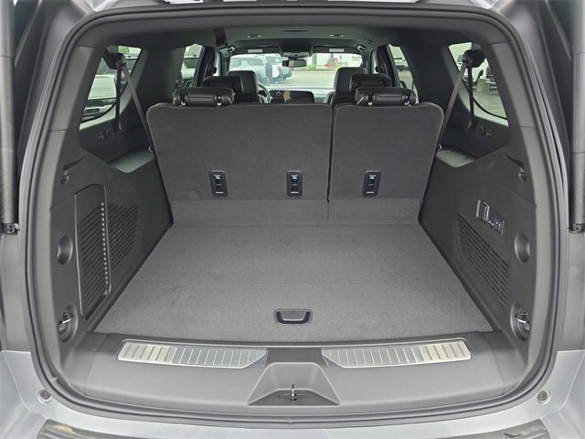 New 2025 Chevrolet Suburban Premier image 26