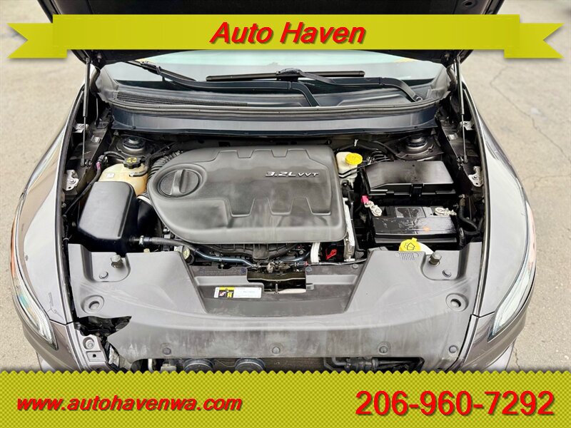 Used 2014 Jeep Cherokee Latitude AWD/4WD image 12