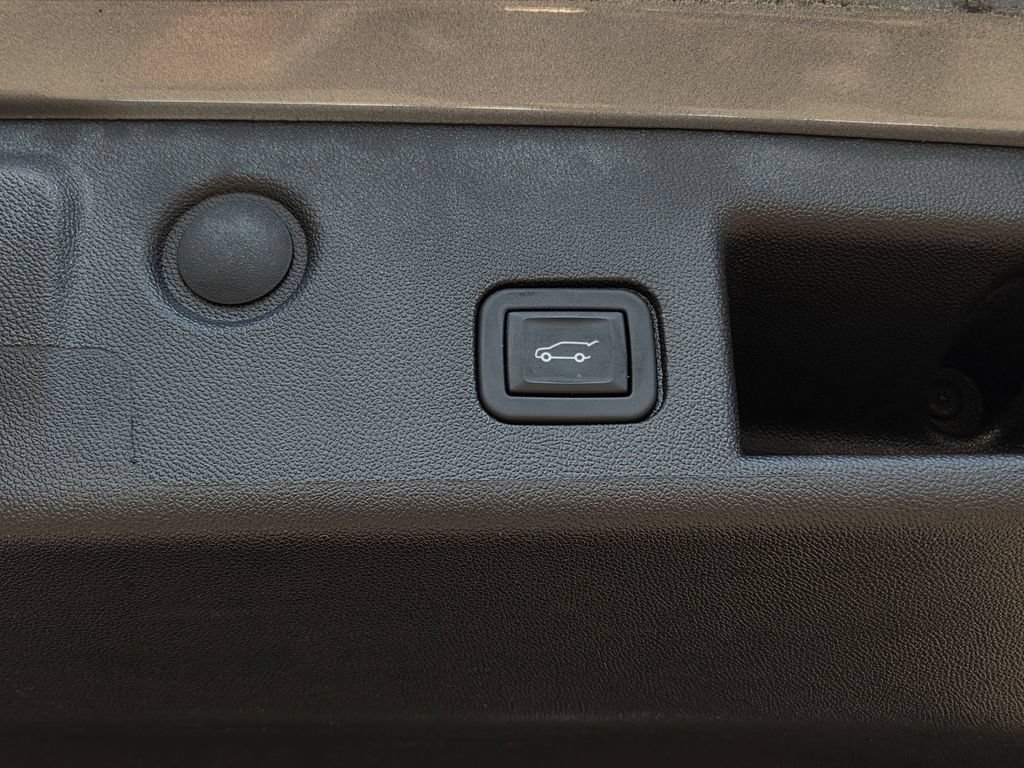 Used 2024 Chevrolet Equinox LT FWD image 25