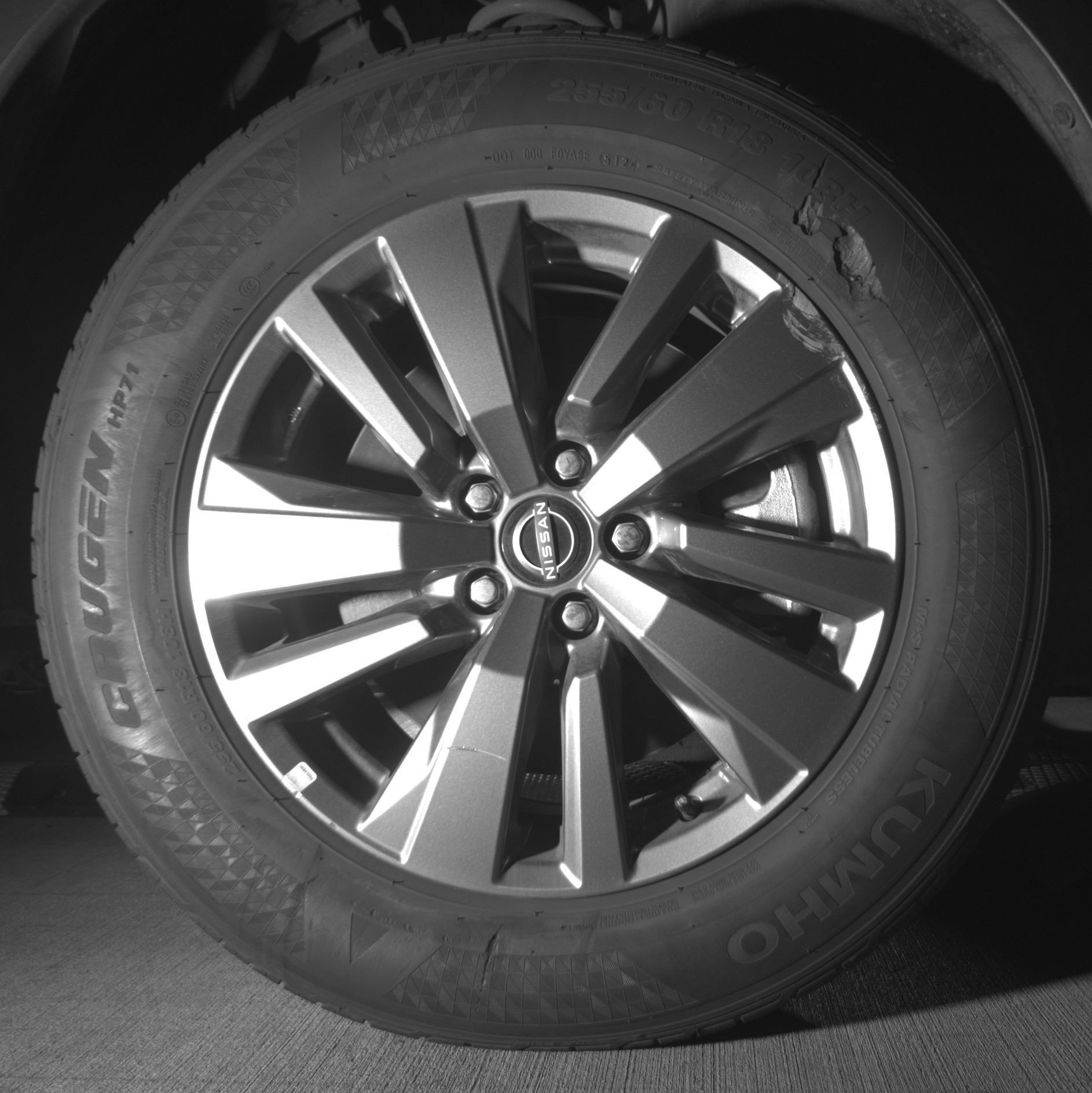 Used 2025 Nissan Pathfinder SV FWD image 13