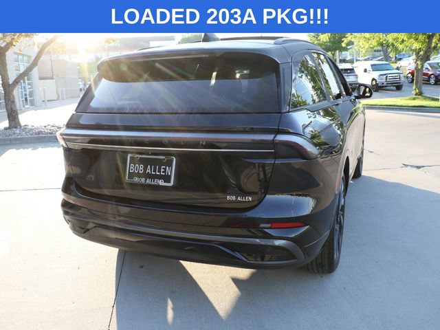 Used 2024 Lincoln Nautilus Reserve w/ Equipment Group 203A AWD/4WD image 5