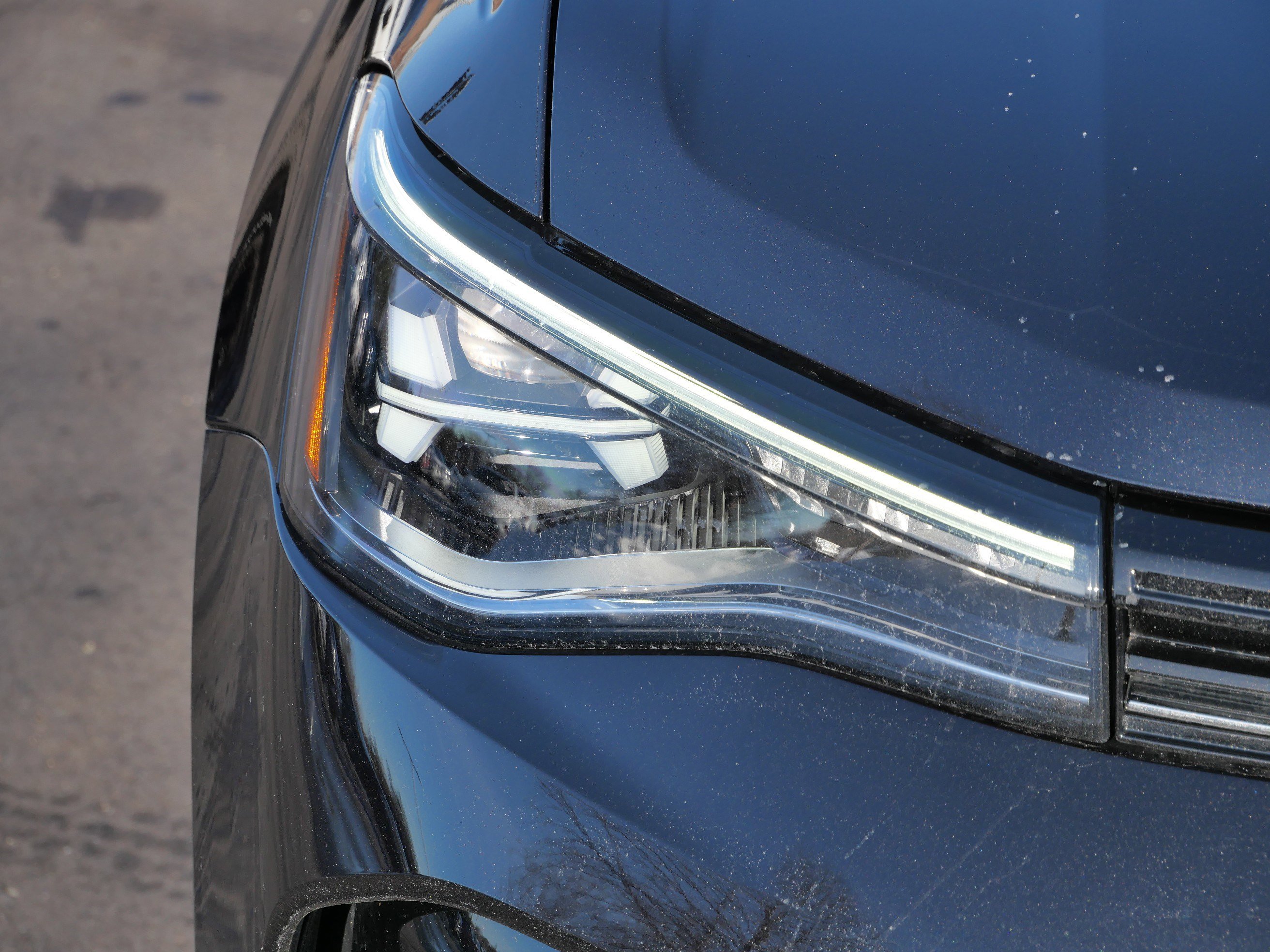 Certified 2025 Volkswagen Taos SE image 16