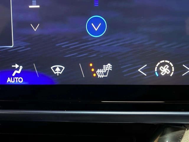 Used 2026 Chevrolet Equinox EV LT image 46