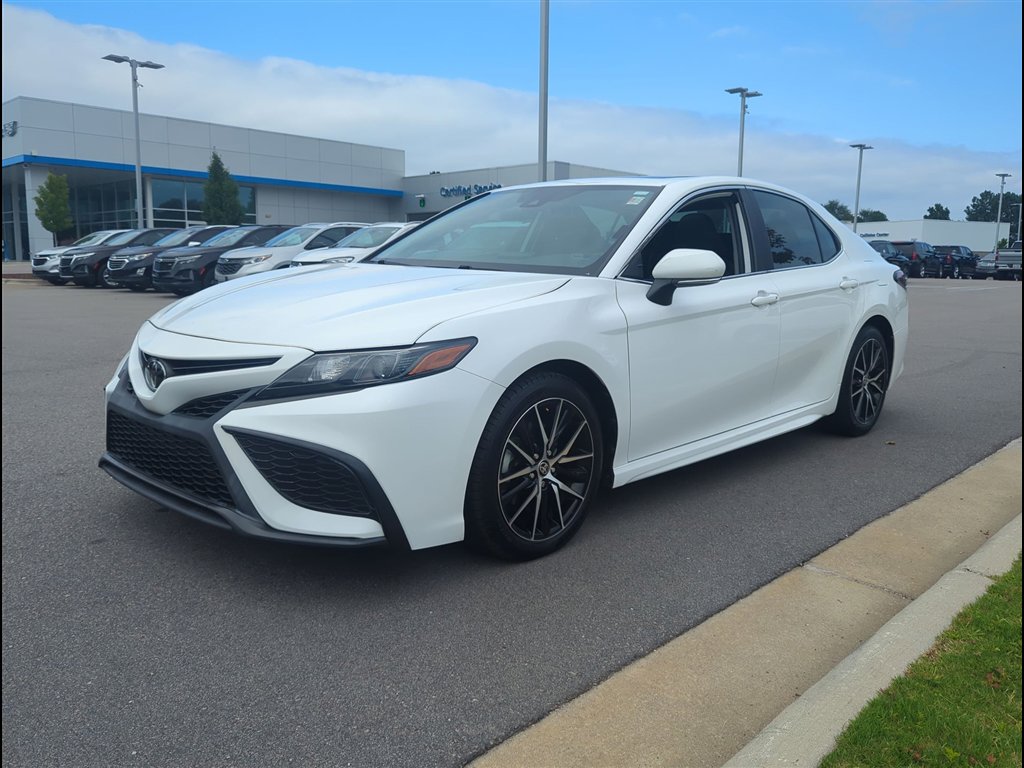Used 2021 Toyota Camry SE