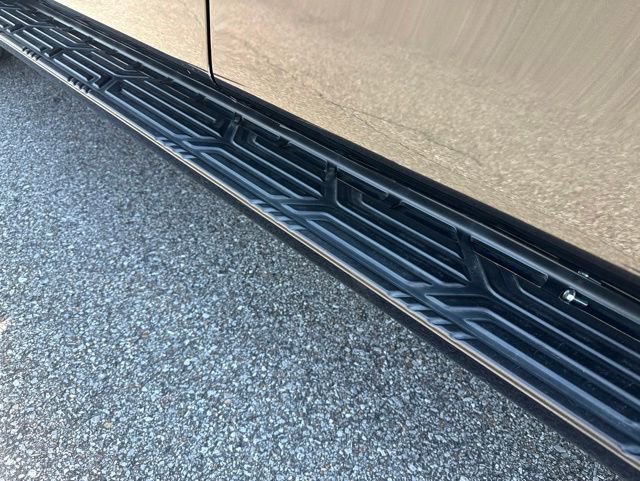 Used 2017 INFINITI QX80 4WD image 11