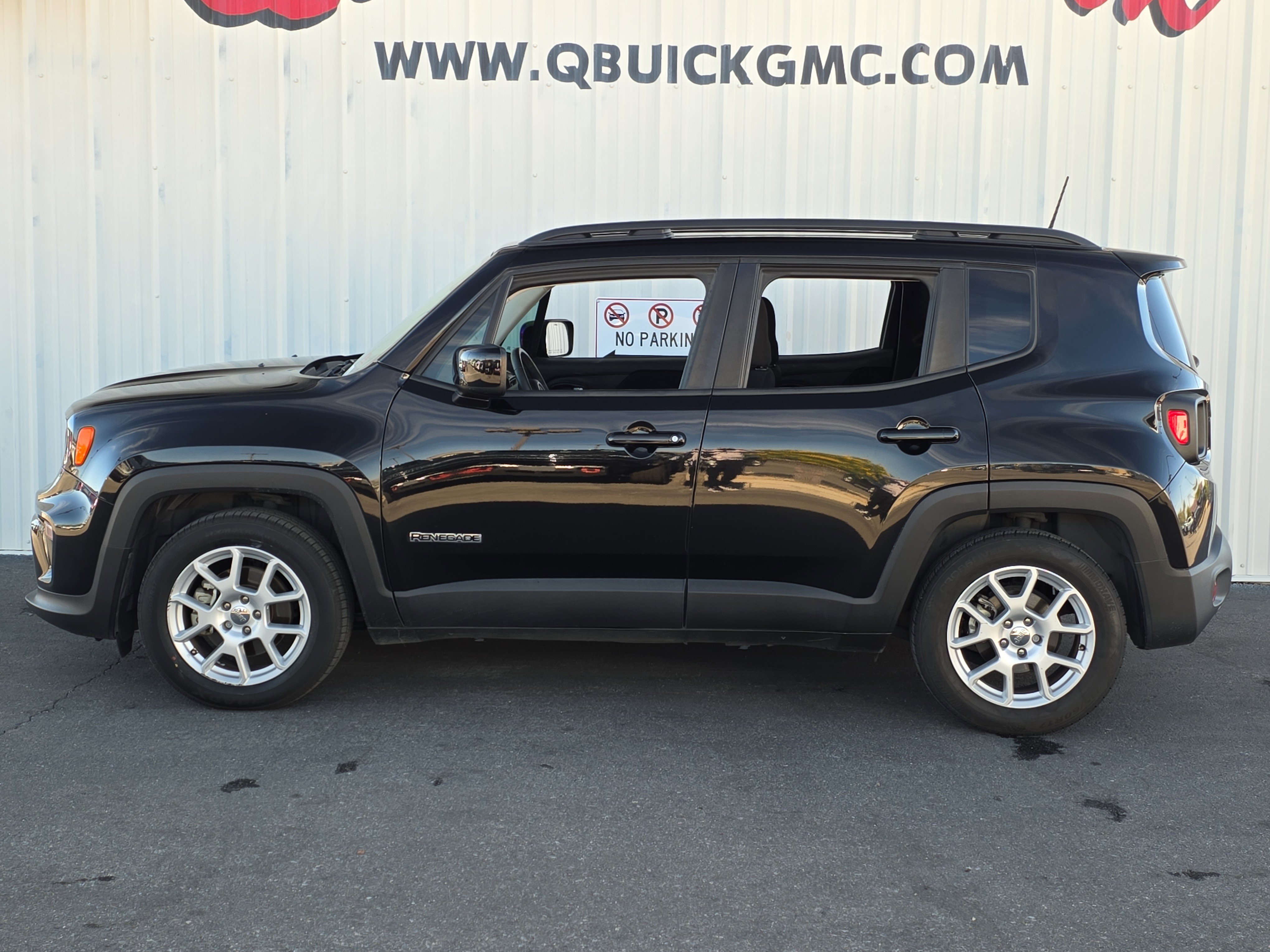 Used 2019 Jeep Renegade Latitude image 4