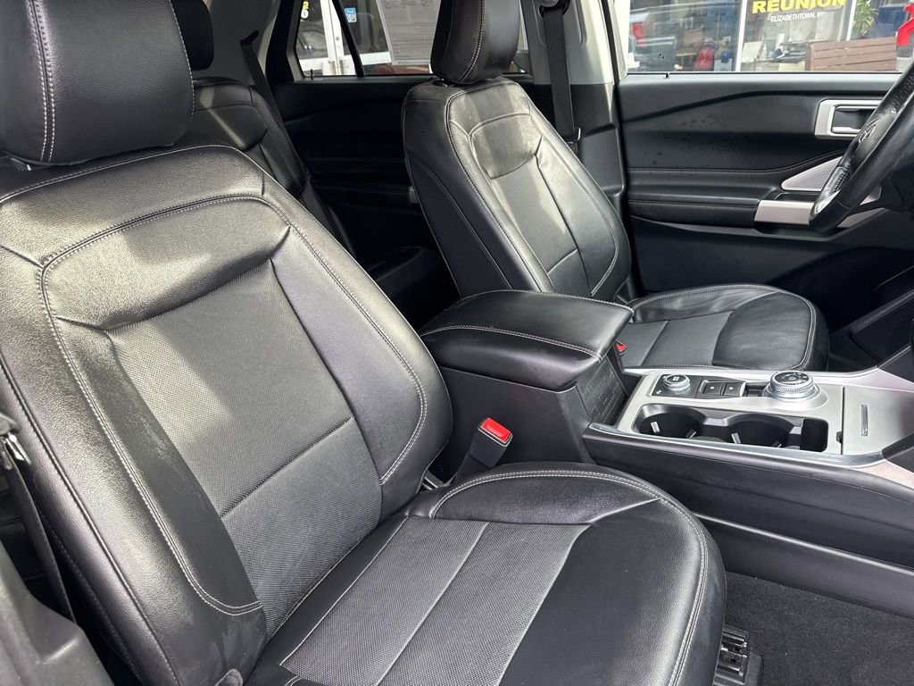 Certified 2023 Ford Explorer Limited w/ Limited Technology Package image 15
