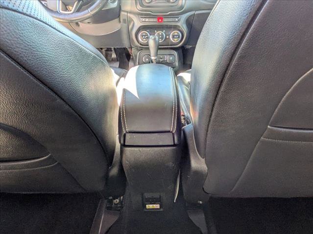 Used 2017 Jeep Renegade Limited image 13